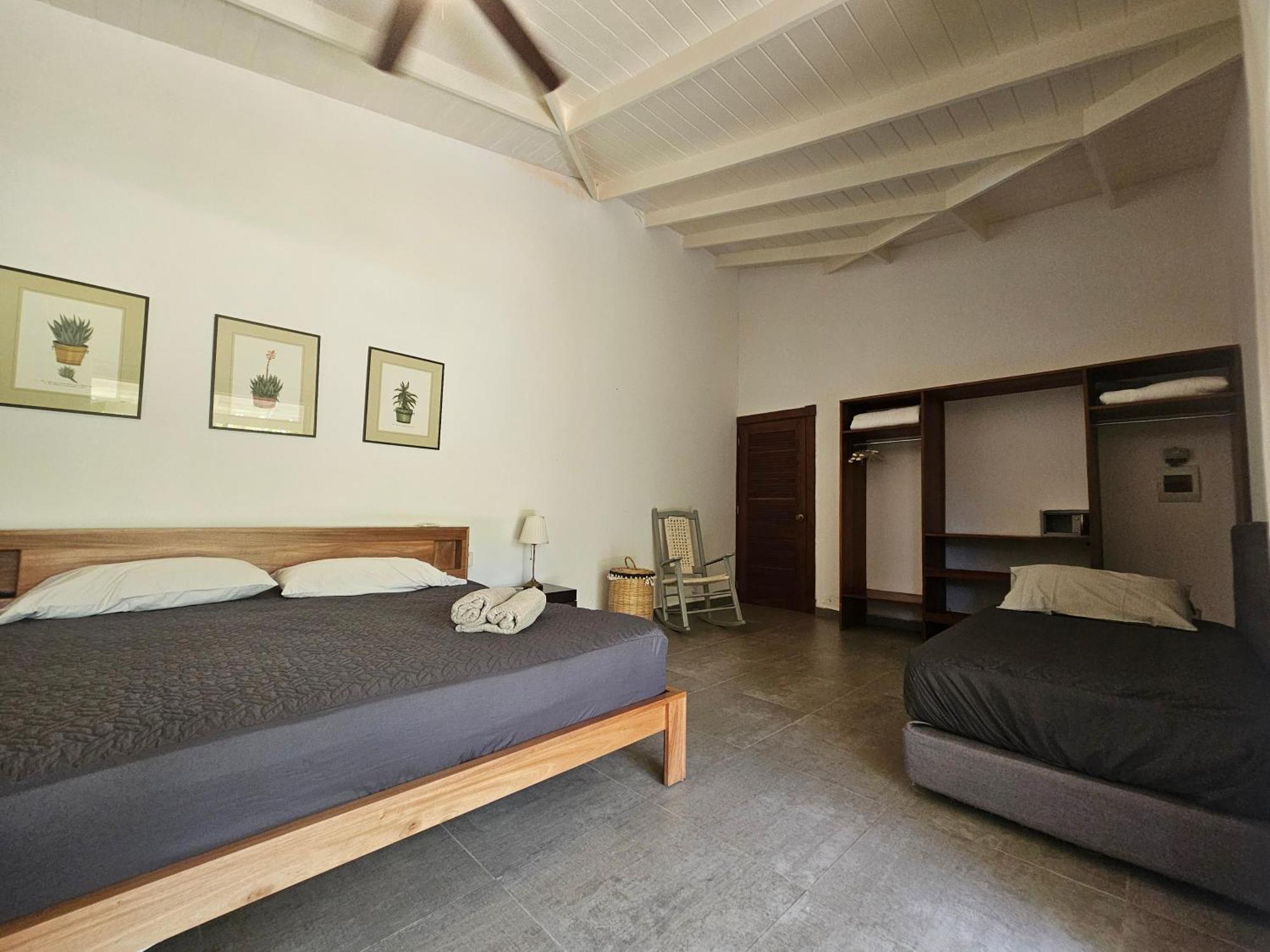 Casa Shambala B&B Лас Теренас Екстериор снимка
